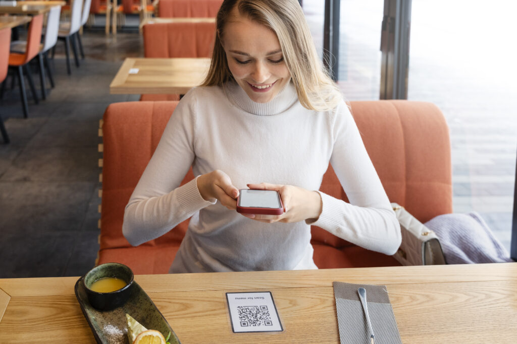 qr kod teknolojisi restoran deneyimini nasil degistiriyor
